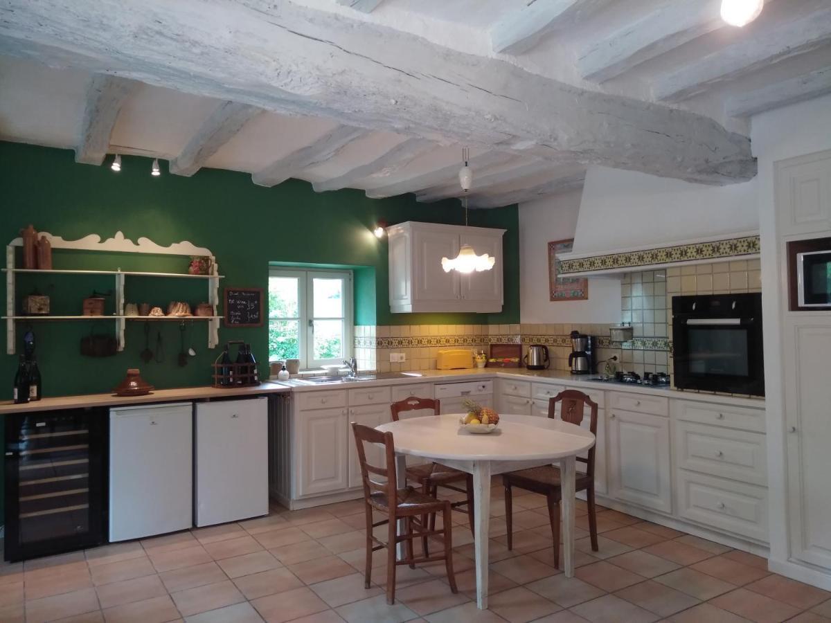 Chambres D'Hotes Du Noisillet Cinais Esterno foto