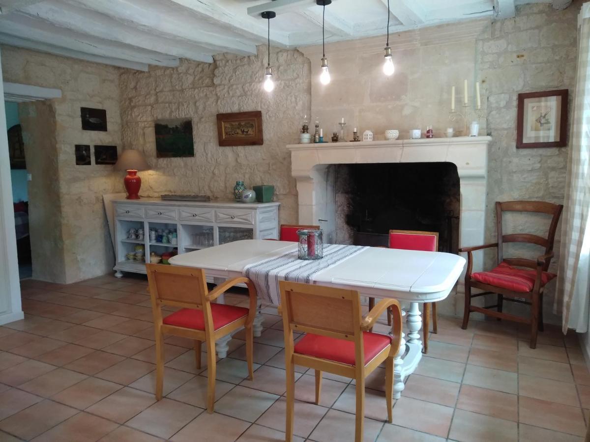 Chambres D'Hotes Du Noisillet Cinais Esterno foto