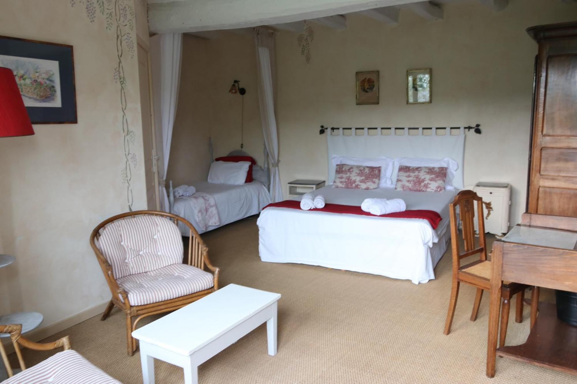 Chambres D'Hotes Du Noisillet Cinais Esterno foto