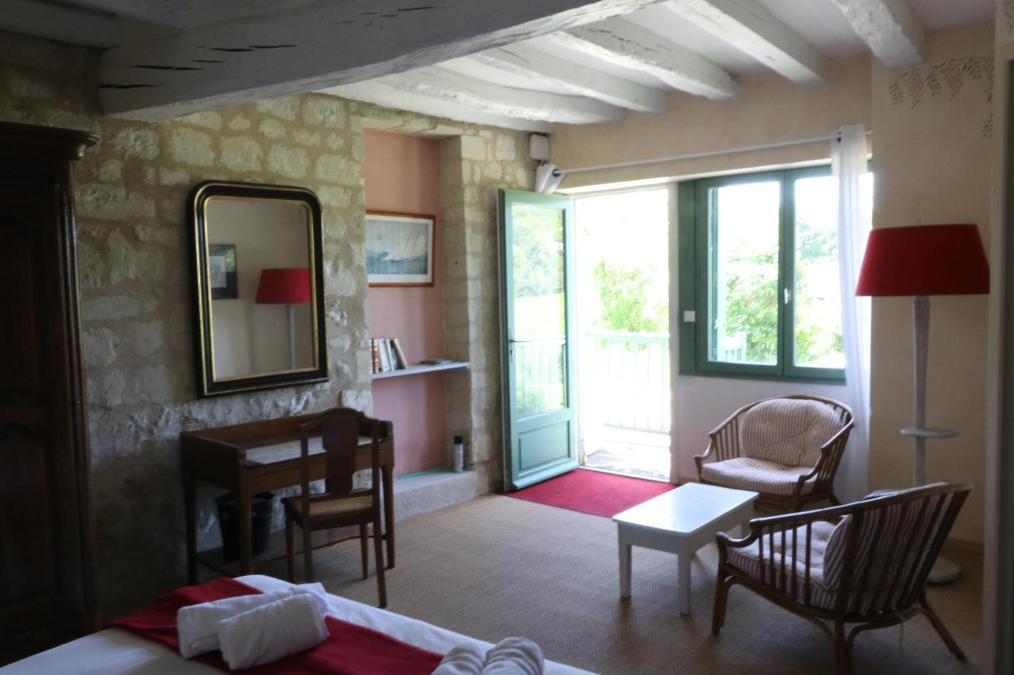 Chambres D'Hotes Du Noisillet Cinais Esterno foto