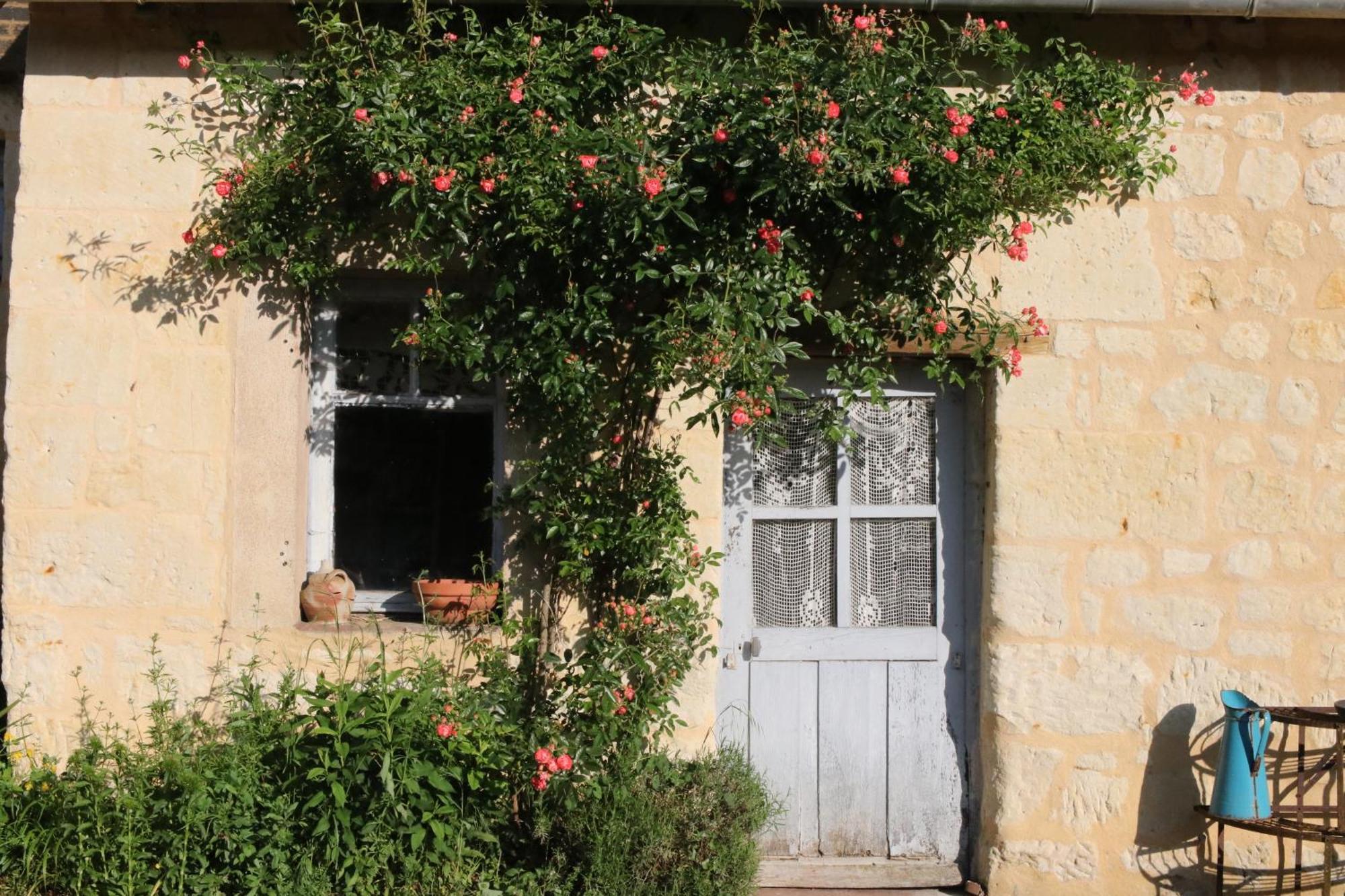 Chambres D'Hotes Du Noisillet Cinais Esterno foto