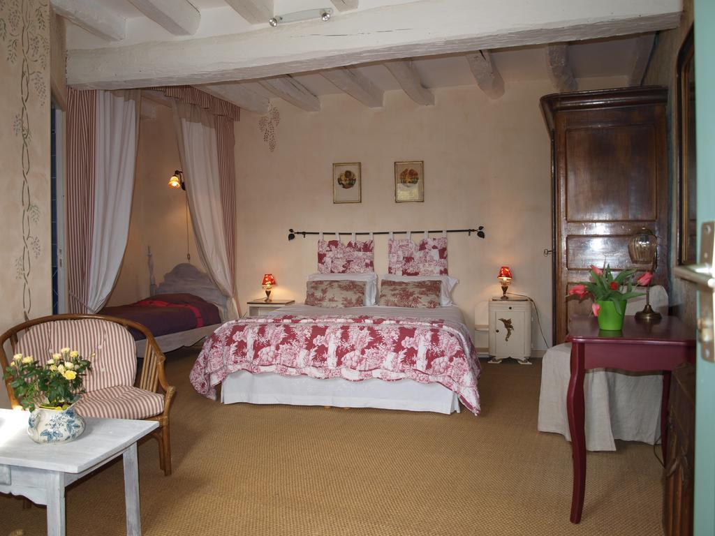 Chambres D'Hotes Du Noisillet Cinais Esterno foto